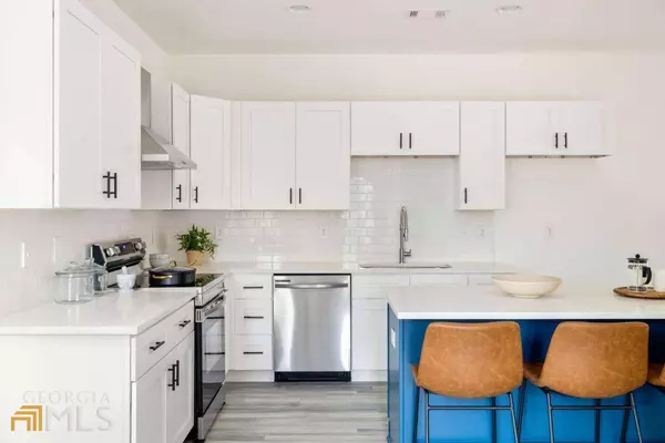 882 Woodmere DR NW, Atlanta, GA 30318