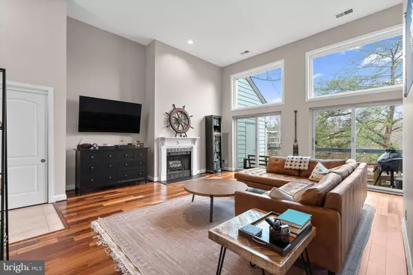 7 SPA CREEK LNDG #B3, Annapolis, MD 21403