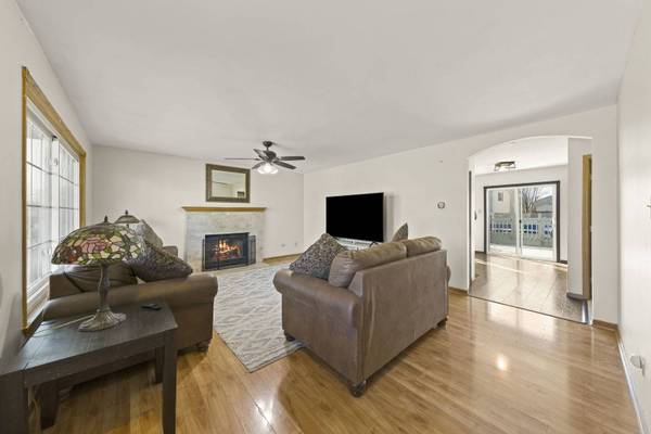 1301 Brookfield DR, Plainfield, IL 60586