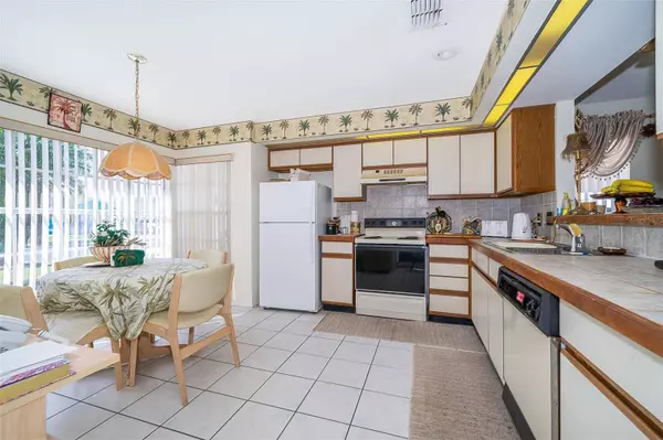 158 HIDDEN SPRINGS CIR, Kissimmee, FL 34743