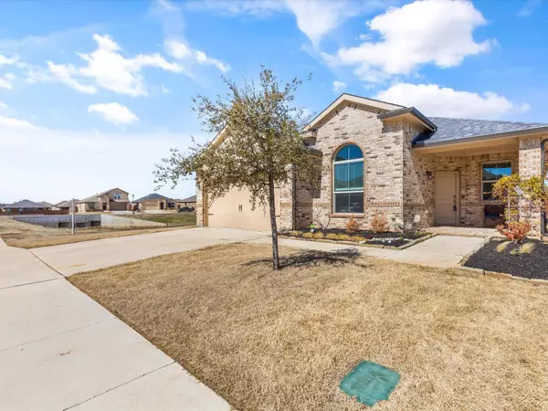 1117 Lakin Road, Fort Worth, TX 76177