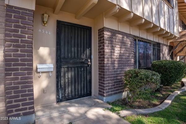 4344 W OCOTILLO Road, Glendale, AZ 85301