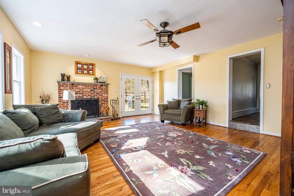 1248 FAUST RD, Perkiomenville, PA 18074