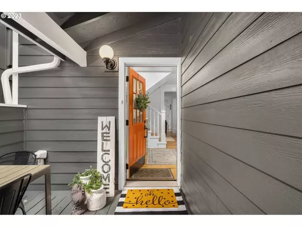 1268 SW MEADOW LN, Depoe Bay, OR 97341