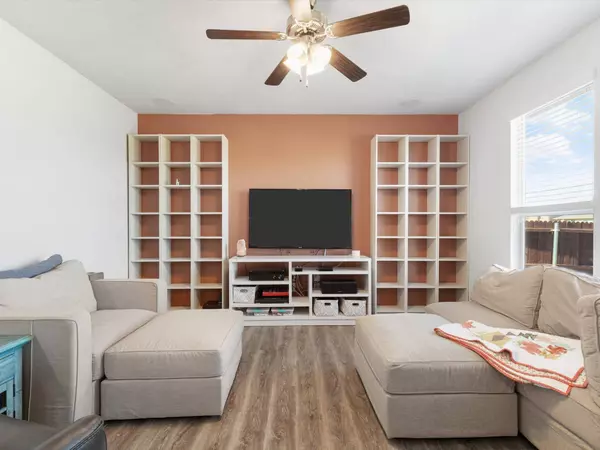 1117 Lakin Road, Fort Worth, TX 76177