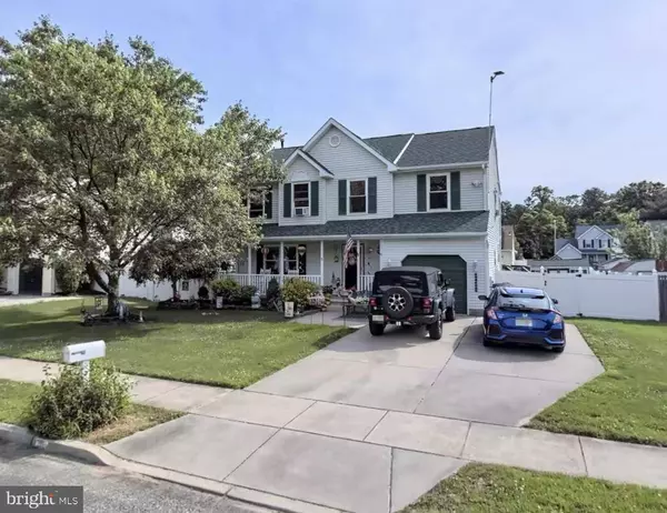 31 COUNTRY CLUB RD, Pine Hill, NJ 08021