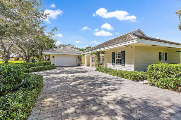 18289 SE Heritage DR, Tequesta, FL 33469