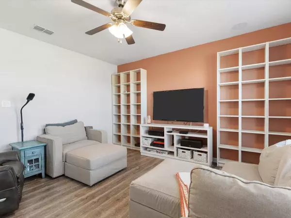 1117 Lakin Road, Fort Worth, TX 76177