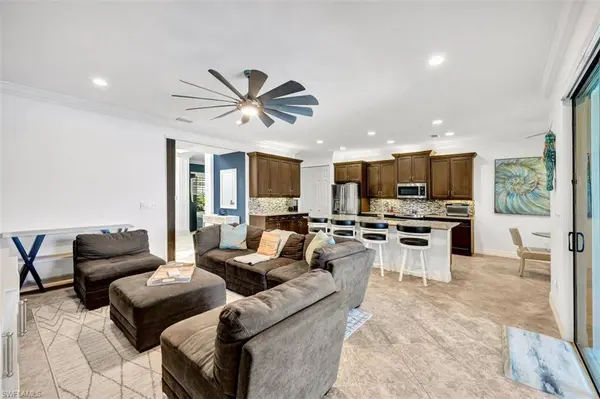 2739 Cinnamon Bay CIR, Naples, FL 34119