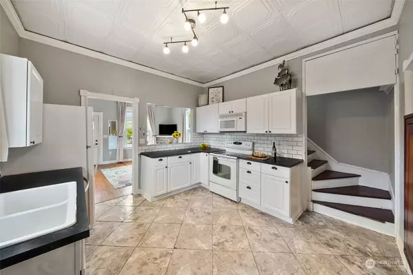 7615 S Park AVE, Tacoma, WA 98408