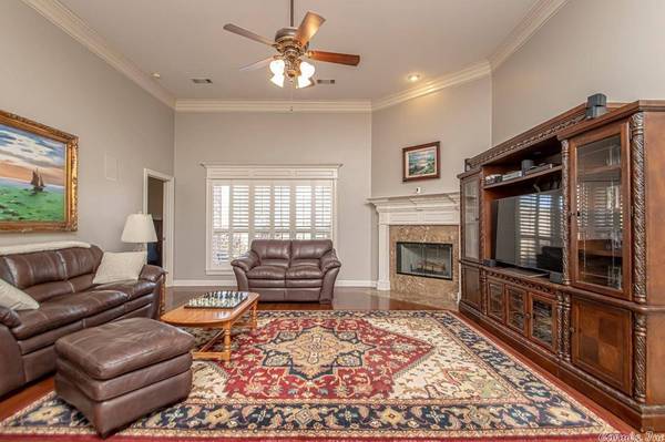 105 Windy Valley Lane, Maumelle, AR 72113