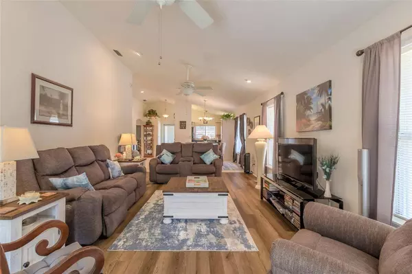 156 CUMBERLAND AVE, Ormond Beach, FL 32174