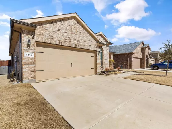 1117 Lakin Road, Fort Worth, TX 76177