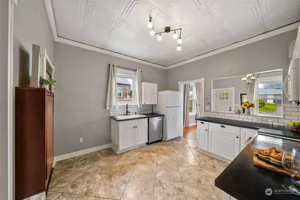 7615 S Park AVE, Tacoma, WA 98408