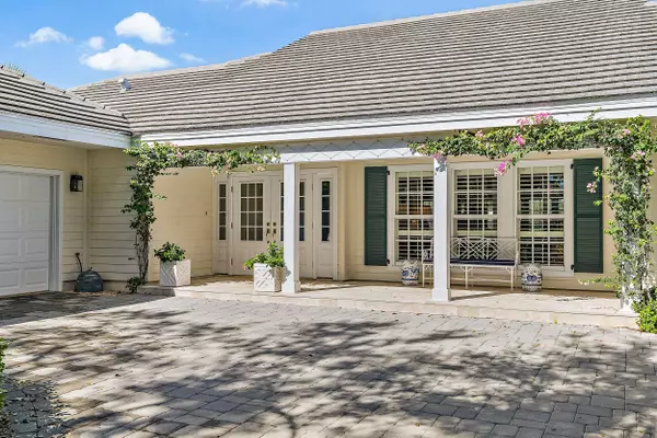 18289 SE Heritage DR, Tequesta, FL 33469