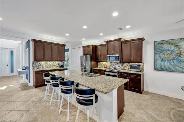 2739 Cinnamon Bay CIR, Naples, FL 34119