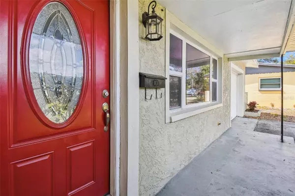 5518 15TH AVE N, St Petersburg, FL 33710