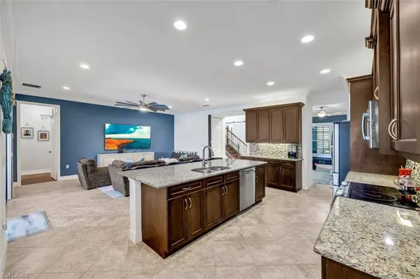 2739 Cinnamon Bay CIR, Naples, FL 34119