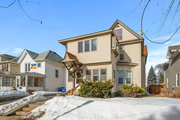 1319 Hewitt AVE, Saint Paul, MN 55104