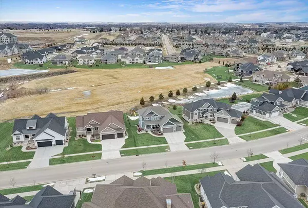 1211 Water Wheel Dr, Waunakee, WI 53597