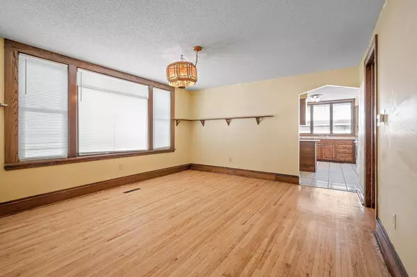 1319 Hewitt AVE, Saint Paul, MN 55104