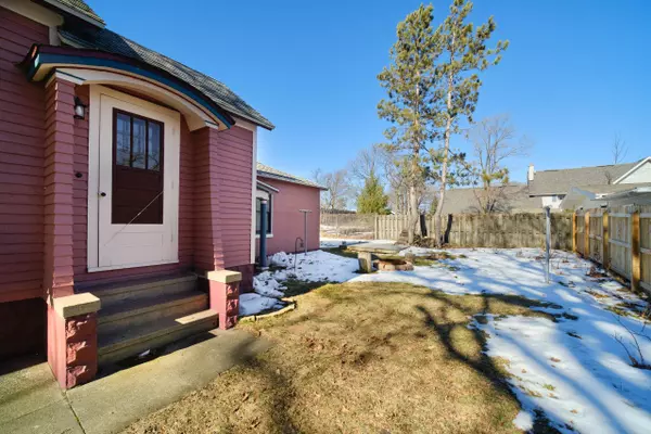 254 5th Avenue, Manistee, MI 49660