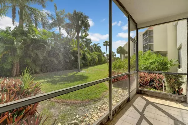 3050 Presidential Way WAY 105, West Palm Beach, FL 33401