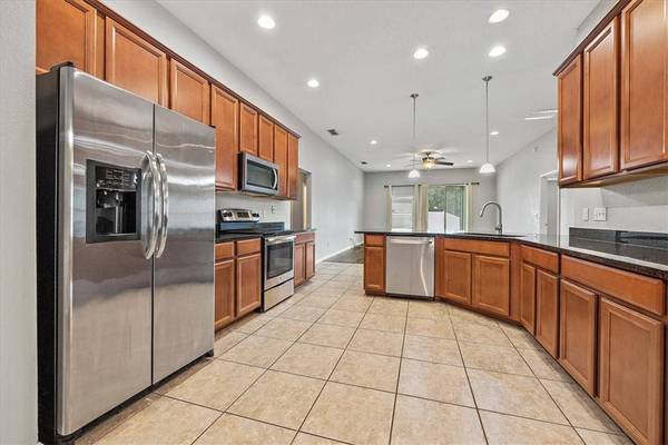 15927 BAINEBRIDGE Drive, Jacksonville, FL 32218