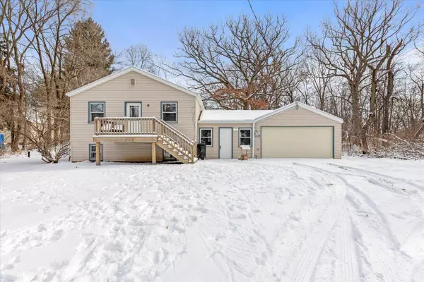 N6340 County Line Rd, Richmond, WI 53115