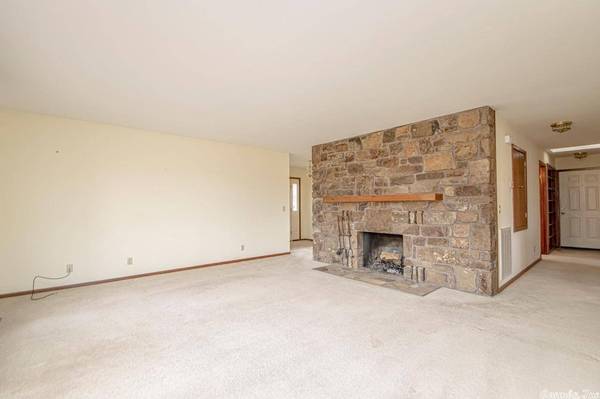 82 Cifuentes Way, Hot Springs Vill., AR 71909