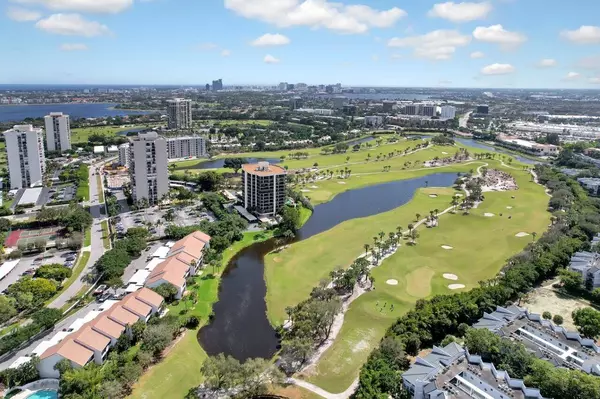 3050 Presidential Way WAY 105, West Palm Beach, FL 33401