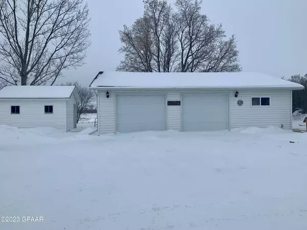 105 COUNTY RD 10N, Mentor, MN 56736