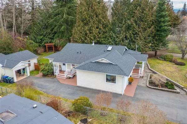 820 Barclay Cres, Parksville, BC V9P 1Z3