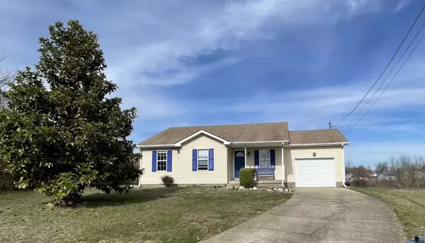 105 Wassom Ct, Oak Grove, KY 42262