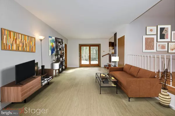 406 SARATOGA DR, Cherry Hill, NJ 08002