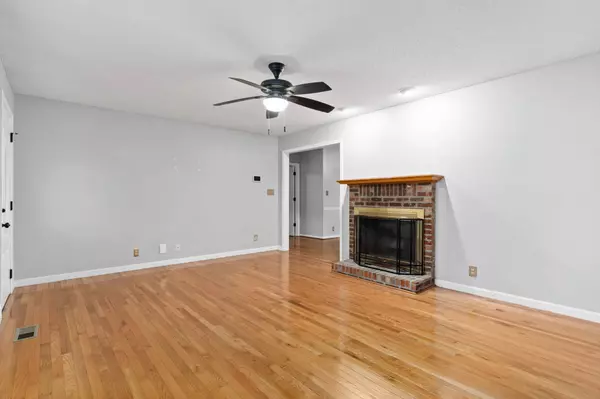 1023 Summerhaven Rd, Clarksville, TN 37042