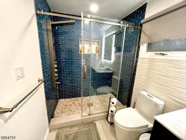 62 Upper Rainbow Trl, Parsippany-troy Hills Twp., NJ 07834