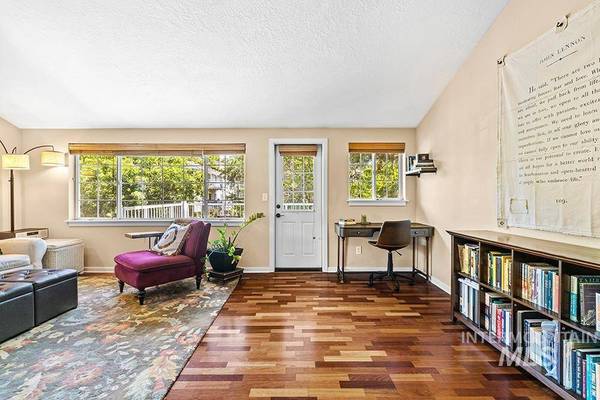 301 W Village Ln, Boise, ID 83702