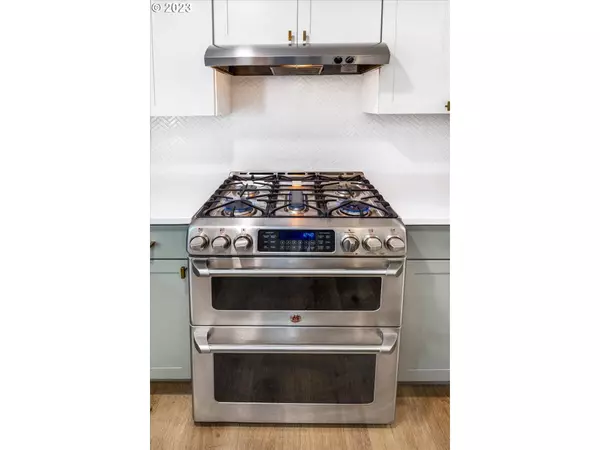 5924 SE DEWEY CT, Milwaukie, OR 97222