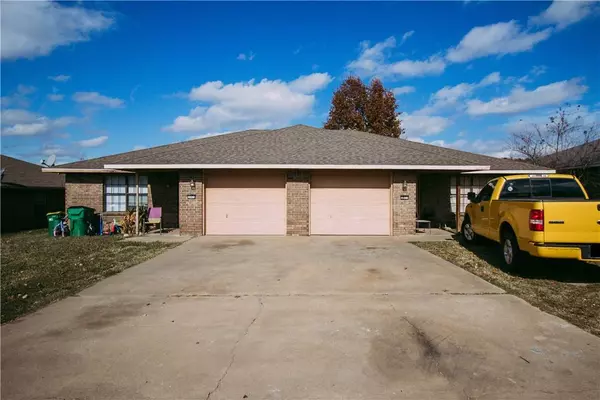 3242 Stagecoach Avenue #A & B, Springdale, AR 72764