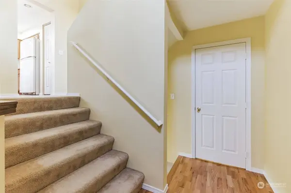 16709 Cobblestone DR, Lynnwood, WA 98037