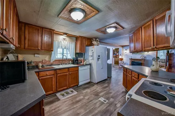 3441 CLEMENTS RD, Cottondale, AL 35453