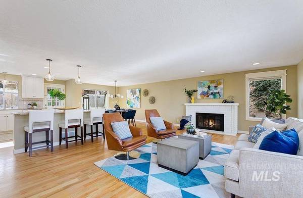 499 E Balmoral Rda, Boise, ID 83702