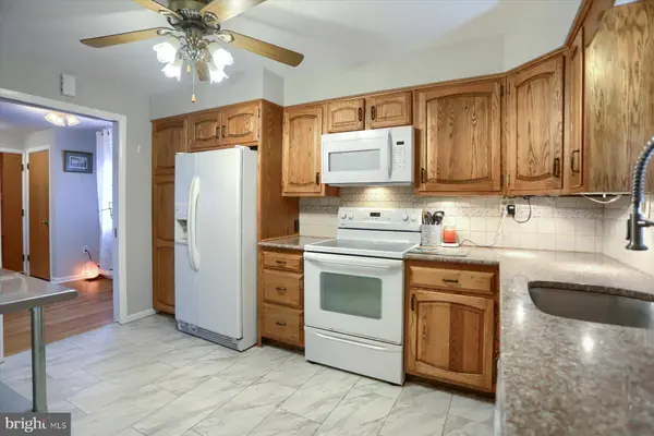 40 CENTER DR, Camp Hill, PA 17011