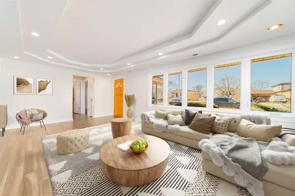 9123 S 55TH S Avenue, Oak Lawn, IL 60453