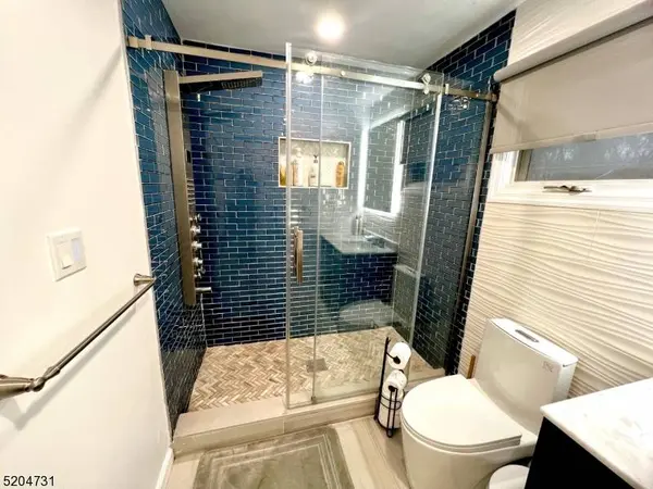 62 Upper Rainbow Trl, Parsippany-troy Hills Twp., NJ 07834