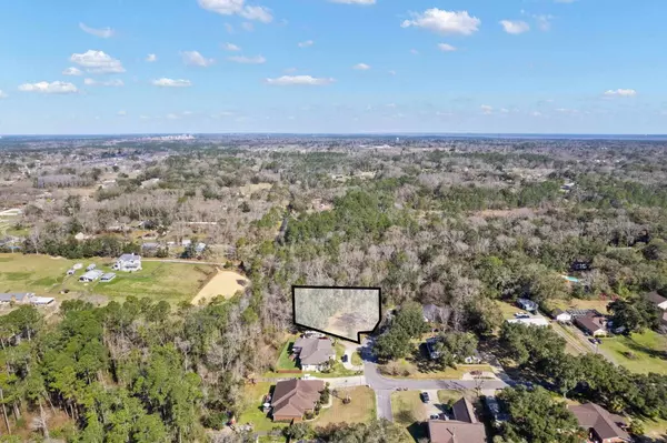 970 Urban Dr, Cantonment, FL 32533