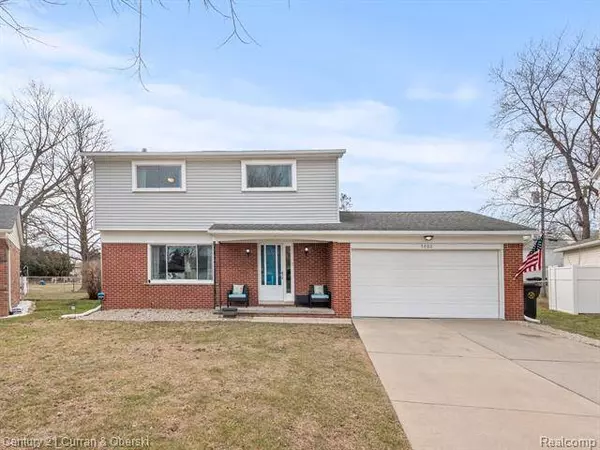 5060 HILLCREST Court, Trenton, MI 48183