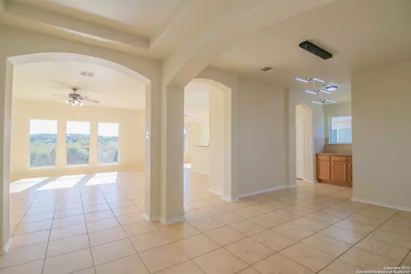 25027 Catalan Cliff, San Antonio, TX 78261