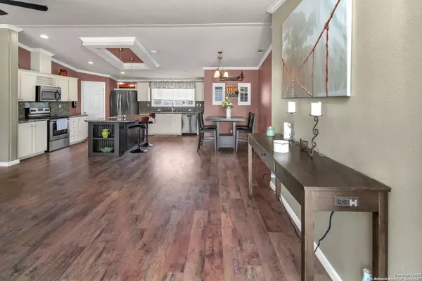 79 PRICE RD, Poteet, TX 78065-3485